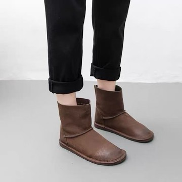 北歐風 真皮柔軟寬版圓頭平底短靴