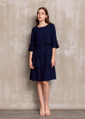 夜空星采嵌蔥層次裙襬洋裝