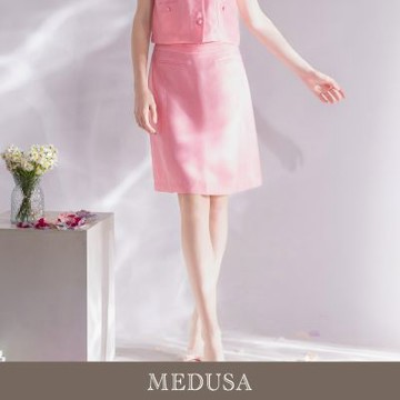 現貨【MEDUSA 曼度莎】甜美粉漾緞感小香風短裙（M-XL）｜短裙穿搭 小香風 氣質穿搭