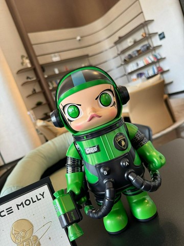 Molly蘭博基尼400%  質感很不錯- 綠色很好看  金屬漆質感 很高級-