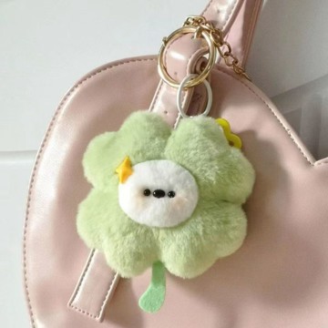臺灣/🌸掛件 毛絨 鑰匙扣 禮物幸運毛絨少女掛件可愛創意公仔四葉草鑰匙扣掛飾禮物玩偶包包卡通