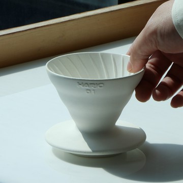 HARIO V60老岩泥系列 V60老岩泥01濾杯 1次燒象牙白VDCR-01-W