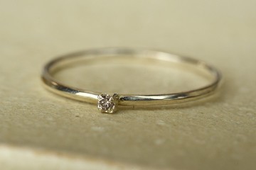 綻放光芒的物語 棕色鑽石