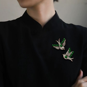 免運🔥風仿雨燕胸針小號簡約中式小鳥動物別針漢服旗袍胸花配飾胸針 別針 防走光扣 領口別針 造型胸針防走光小別針