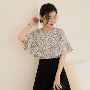 OB嚴選中大尺碼-碎花開襟造型傘袖上衣《AB18858》