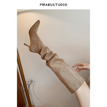 法式卡其色氣質尖頭高跟絨面麂皮美式寬筒高筒堆堆靴寬松長筒靴女