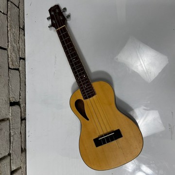 【巴哈樂器批發】23吋 雲杉面 烏克麗麗，油壓旋鈕，最好聽的音色，贈9項實用配件，2311203