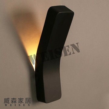【威森家居】曲線LED壁燈 現貨實木鐵藝工業風現代簡約復古吸頂燈吊燈檯燈立燈大廳客廳臥室燈具崁燈設計師 L190131