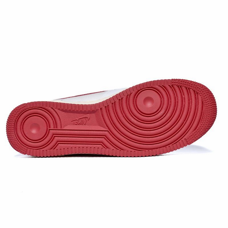 日本未発売 NIKE AIR FORCE 1 '07 LV8 