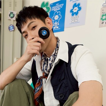 【TOYSELECT】SIMON快樂悲觀者15W二合一磁吸支架無線充電器(手機+Watch)