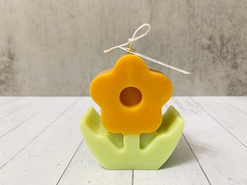 橙紅色花花蠟燭