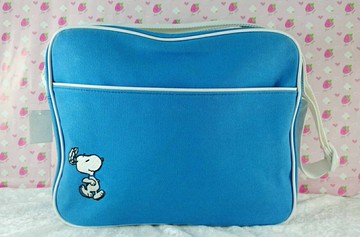 【震撼精品百貨】史奴比Peanuts Snoopy  側揹書包 橫袋 藍色 震撼日式精品百貨