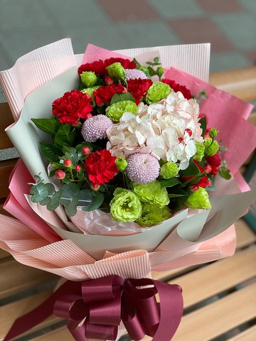 鮮花花束-草地上綻放的花朵 | 情人節 生日首選 | 台北可自取