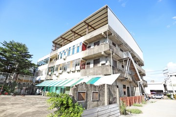 買地送屋/烏日乙工角間雙透天廠住｜台中市烏日區頭前厝北段