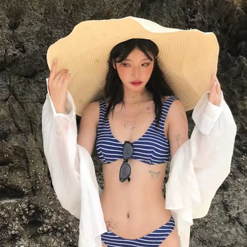 🔥優選好物🔥條紋寬肩帶方領泳衣 女款高級感分體純慾遮肚子 比基尼泳裝 辣妹  比基尼 泳衣 性感 泳裝 溫泉 兩件式