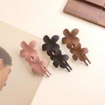 日系花漾造型抓夾11cm（顏色隨機出貨）