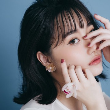 【蝴蝶蘭-淡鵝黃】貼耳式耳環 | 水晶花飾品 | 新娘飾品