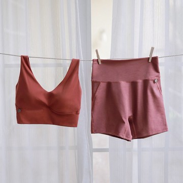 【MACACA】勻纖美腰短褲 - AKE5282 麻紫