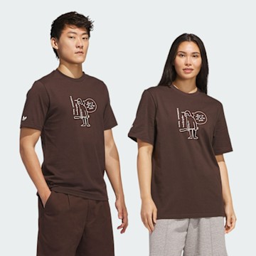 adidas 愛迪達 短袖上衣 男 女 中性 三葉草 亞規 SHMOO G TEE 3 咖 JC7651