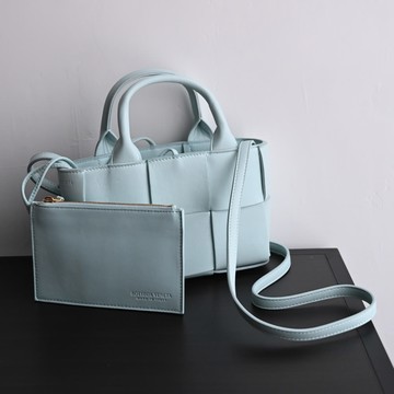 BOTTEGA VENETA 729029 大格編織手提兩用小托特包.淡藍