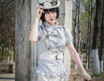 蒸汽朋克 哥特風復古 藍白立領修身條紋短袖拖尾襯衫