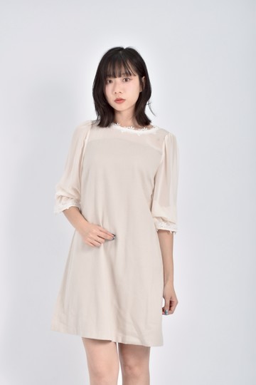 (S) h2o質感羊毛長袖透膚蕾絲邊杏色洋裝