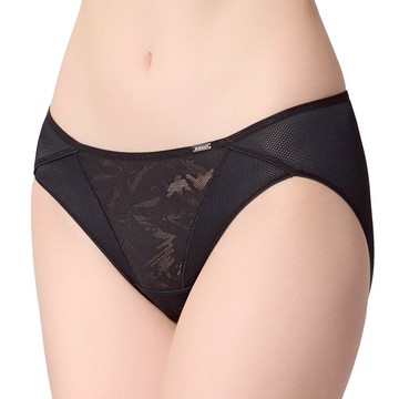 SWEAR 思薇爾 幾何洞感系列 M-XXL 涼感 透氣 低腰 三角 女內褲 (黑色)