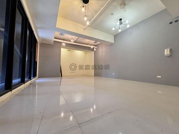 ⭐修泰推薦⭐竹北國賓大悅黃金車道口10米大面寬店面｜新竹縣竹北市莊敬三路
