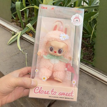 Labubu 拉布布 潮玩公仔 毛絨玩偶 收藏擺件 泡泡拉布甜心公仔moko一代甜心毛絨掛件搪膠拉布布掛件