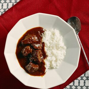 肉屋が育てる神戸牛高級カレー缶セット〈ビーフカレー 神戸牛 牛肉 牛タンシチュー 缶詰 家飲み 高級カレー おすすめ プレゼント 本格カレー 美味しい 送料無料 カレー お取り寄せ〉