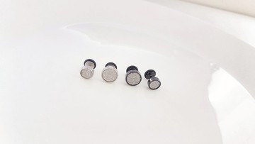 個性系列* 磨砂面不鏽鋼耳環* 針耳環/磁鐵耳環