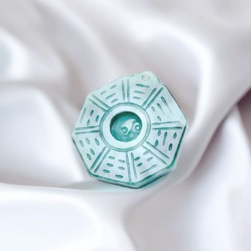 【乾坤太極】飄綠花翡翠八卦吊飾 | 天然緬甸翡翠A貨 | 送禮