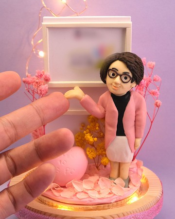 榮休記念小禮品,可客製名字.提供相片客製人物造型(醫護造型)