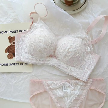 甜馨少女~全蕾絲性感小胸聚攏顯大上託防下垂無鋼圈加厚文胸套裝