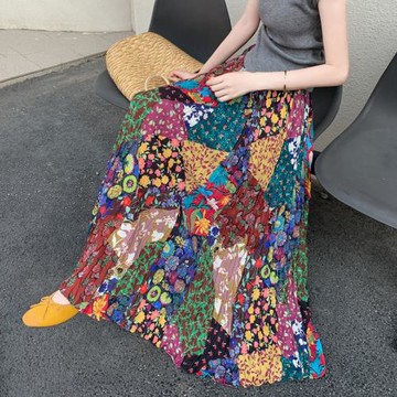 波西米亞民族風碎花褶皺半身裙云南穿搭海邊度假風多巴胺印花長裙
