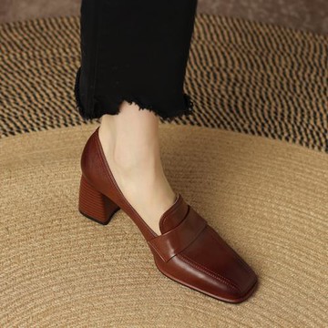 高跟鞋子女2023春秋新款棕色羊皮方頭粗跟簡約通勤時尚氣質樂福鞋