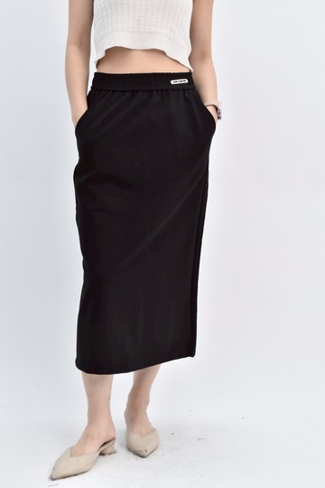 (L) 棉質純棉鬆緊腰後開衩黑色長裙