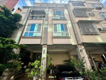 高醫熱河商圈大面寬邊間雅緻車庫透天店面｜高雄市三民區合江街
