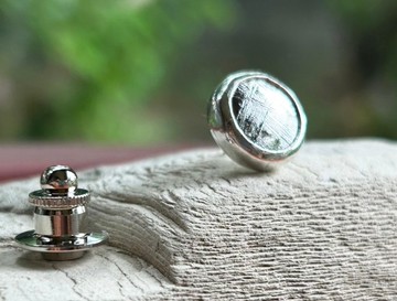 穆奧尼奧納爾斯塔隕石（Muonionalusta meteorite）銀製領帶夾・別針◇Silver Tie Tac