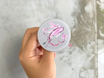 【禮物首選】夢鯨 Whalenique 油畫布大別針