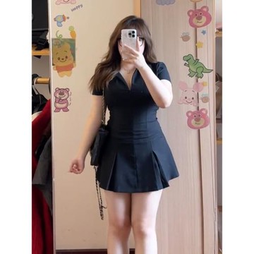 大碼甜辣純欲黑色翻領連衣裙女早秋胖MM顯瘦收腰小眾時尚氣質短裙