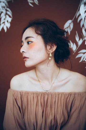 COR-DATE / 紋路銀杏葉珍珠耳環