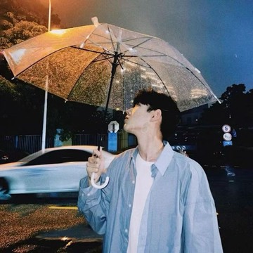 台灣現貨24H出貨🏆日系小清新 加大透明雨傘 直傘 長柄直桿8骨雨傘 透明傘 直柄透明雨傘