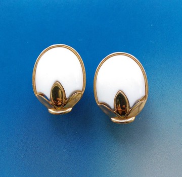 Vintage Jewelry 西洋古董飾品 可愛白珠 小花苞 夾式耳環