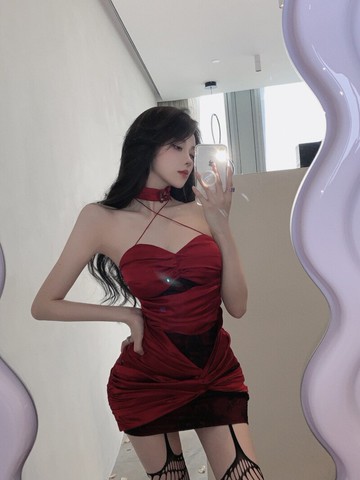 2022夏季新款性感辣妹抹胸掛脖V領吊帶連衣裙高級蕾絲扭結包臀裙