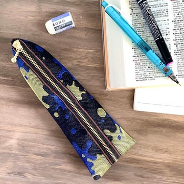 【波洛克】榻榻米邊飾 四面體筆袋 潑灑 油漆 繪畫感 墨水 藍色 金色