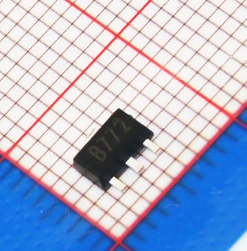 全新原裝長電 2SB772 貼片SOT-89 B772 PNP晶體管 一盤1K=240元