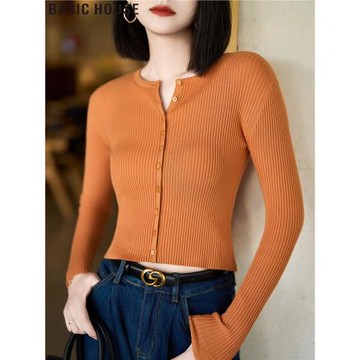 Basic House/百家好坑條紋彈力修身時髦短款針織衫女2025秋冬新款