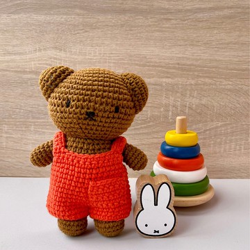 荷蘭 Just Dutch | Boris 編織娃娃和他的橘色吊帶褲