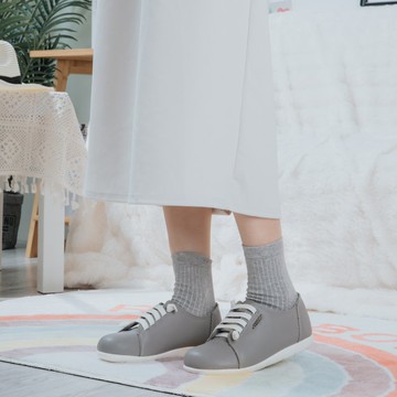 【寬腳友善】MIT舒適手工饅頭鞋。真皮。雪霧灰2828